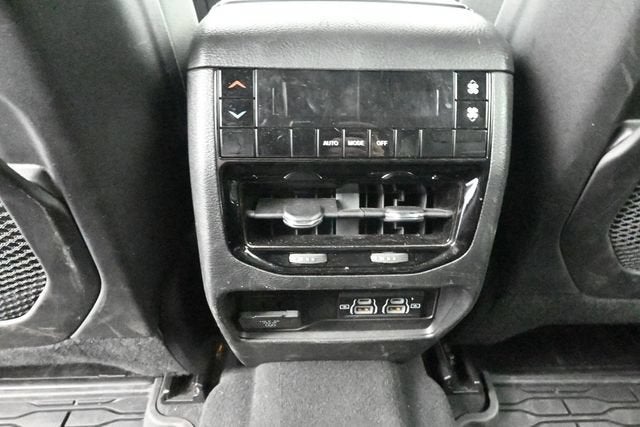 2024 Jeep Grand Cherokee L Altitude X 4x4
