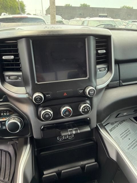 2022 RAM 1500 Big Horn Quad Cab 4x4 6'4" Box