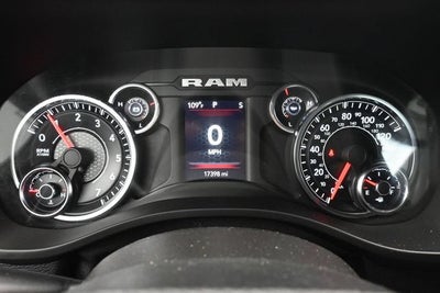 2022 RAM 1500 Big Horn Quad Cab 4x4 6'4" Box