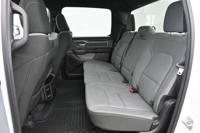 2023 RAM 1500 Big Horn Crew Cab 4x4 5'7" Box