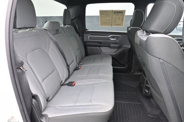 2023 RAM 1500 Big Horn Crew Cab 4x4 5'7" Box