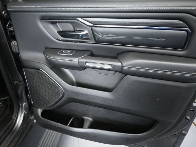 2022 RAM 1500 Limited Crew Cab 4x4 5'7" Box