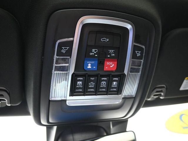 2022 RAM 1500 Limited Crew Cab 4x4 5'7" Box