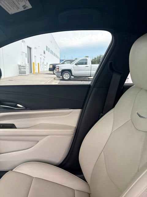 2023 Cadillac CT4 Premium Luxury