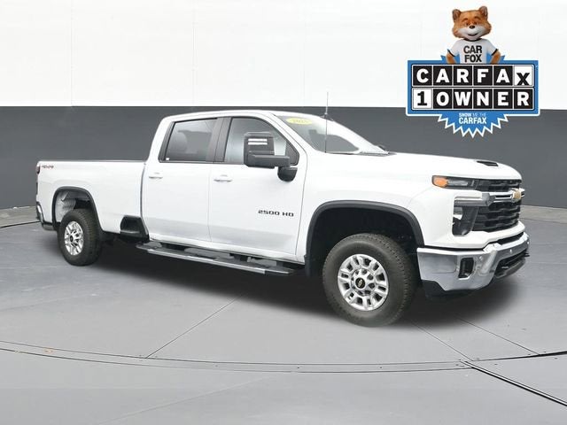 2025 Chevrolet Silverado HD LT 4WD Crew Cab Standard Box's photo