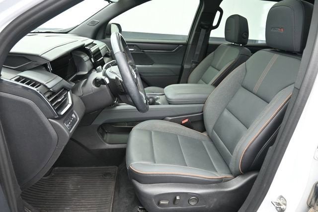 2024 GMC Acadia AT4
