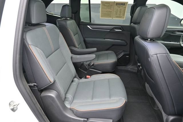 2024 GMC Acadia AT4