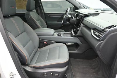 2024 GMC Acadia AT4