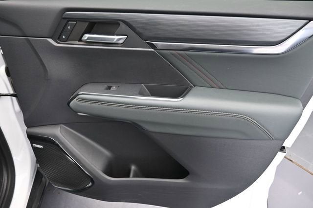 2024 GMC Acadia AT4