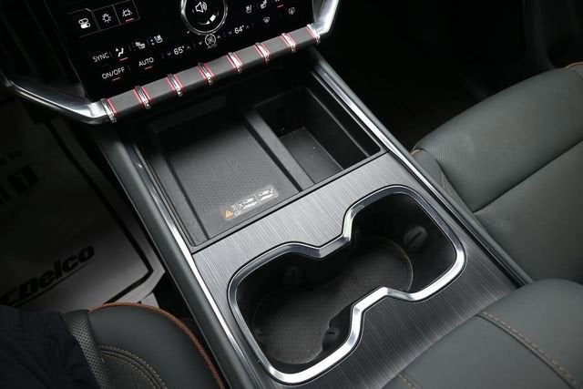 2024 GMC Acadia AT4
