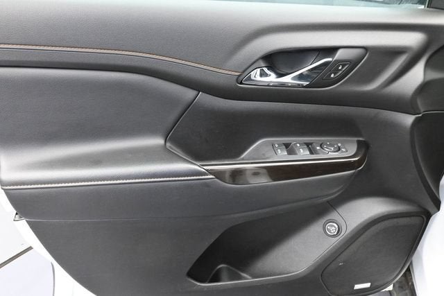 2021 GMC Acadia AT4