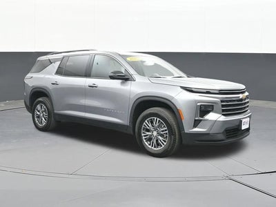 2025 Chevrolet Traverse LT