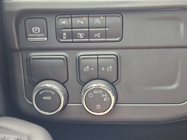 2025 Chevrolet Tahoe LS