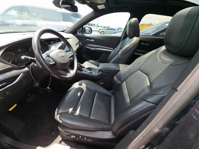 2023 Cadillac XT4 FWD Premium Luxury