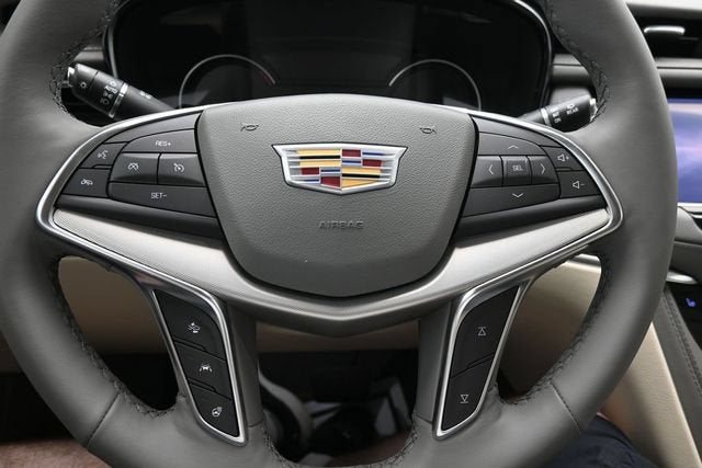 2022 Cadillac XT5 Premium Luxury