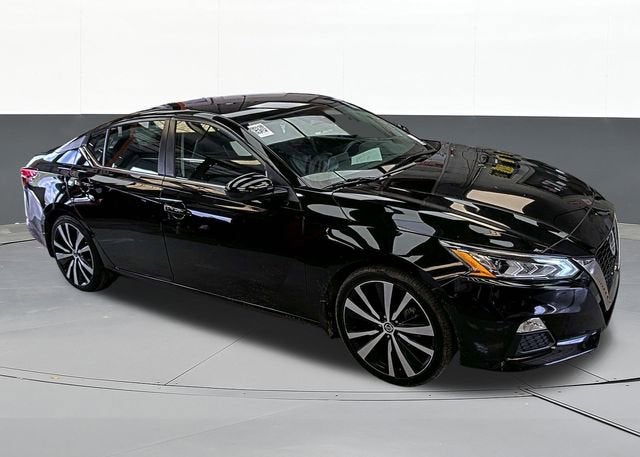 2022 Nissan Altima SR FWD