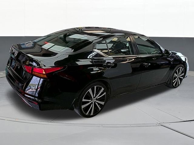 2022 Nissan Altima SR FWD
