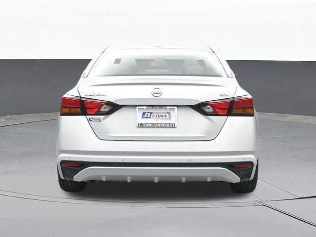 2022 Nissan Altima SV FWD