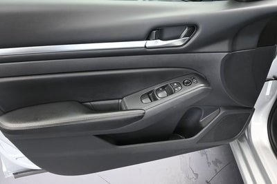 2022 Nissan Altima SV FWD