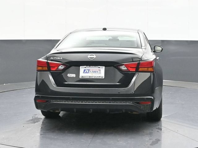2025 Nissan Altima SV FWD