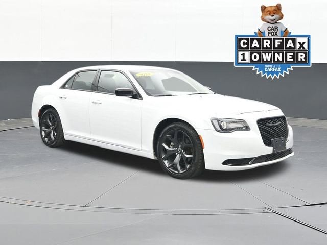 2022 Chrysler 300 Touring