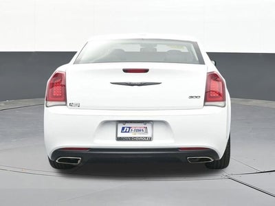 2022 Chrysler 300 Touring