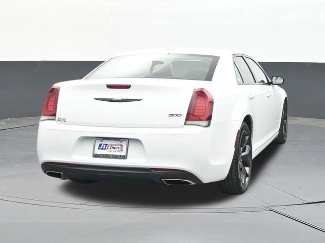 2022 Chrysler 300 Touring