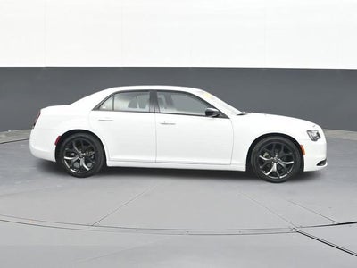 2022 Chrysler 300 Touring