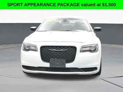 2022 Chrysler 300 Touring