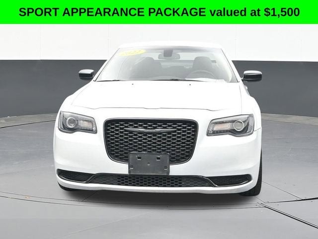 2022 Chrysler 300 Touring