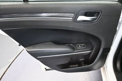 2022 Chrysler 300 Touring