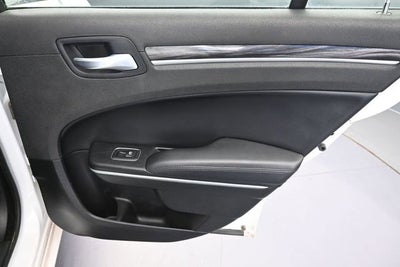 2022 Chrysler 300 Touring