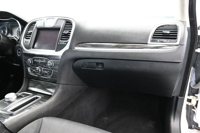 2022 Chrysler 300 Touring
