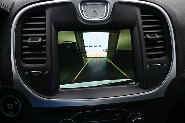 2022 Chrysler 300 Touring