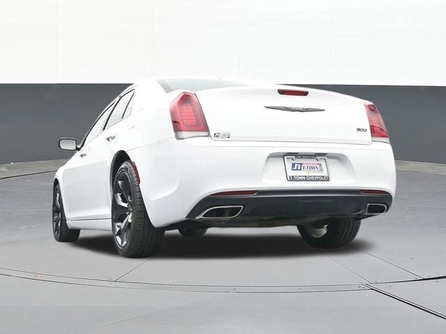 2022 Chrysler 300 Touring