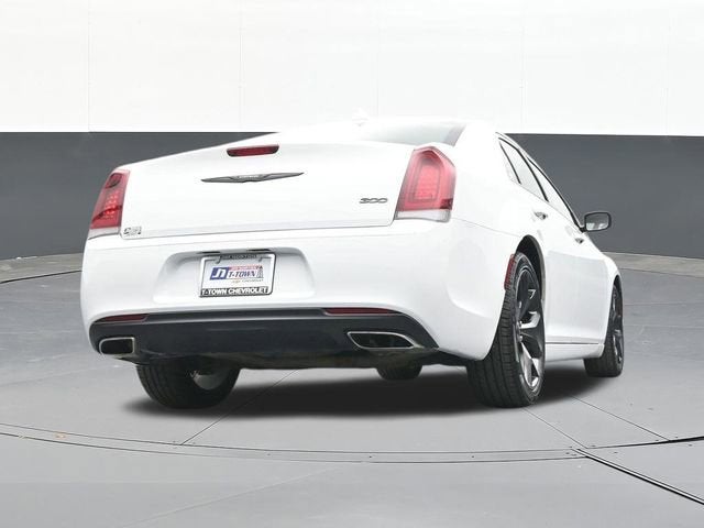 2022 Chrysler 300 Touring