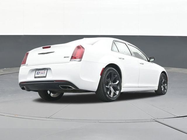 2022 Chrysler 300 Touring