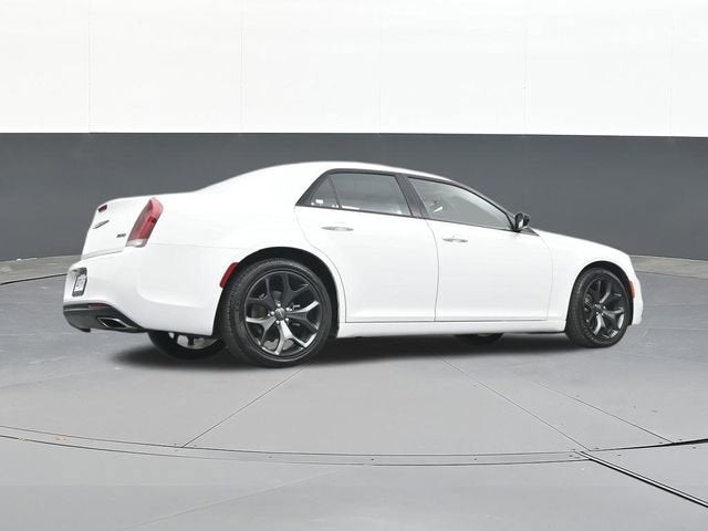 2022 Chrysler 300 Touring