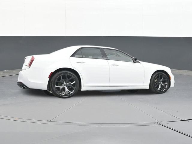2022 Chrysler 300 Touring