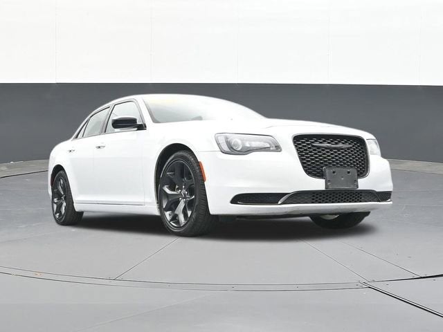 2022 Chrysler 300 Touring