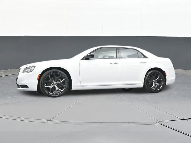 2022 Chrysler 300 Touring
