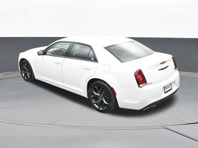 2022 Chrysler 300 Touring