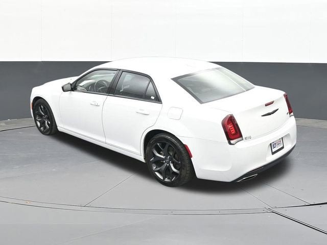 2022 Chrysler 300 Touring