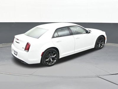 2022 Chrysler 300 Touring