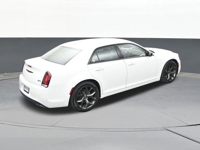 2022 Chrysler 300 Touring