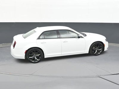 2022 Chrysler 300 Touring