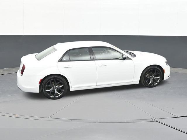 2022 Chrysler 300 Touring