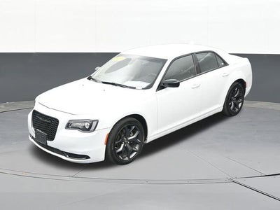 2022 Chrysler 300 Touring