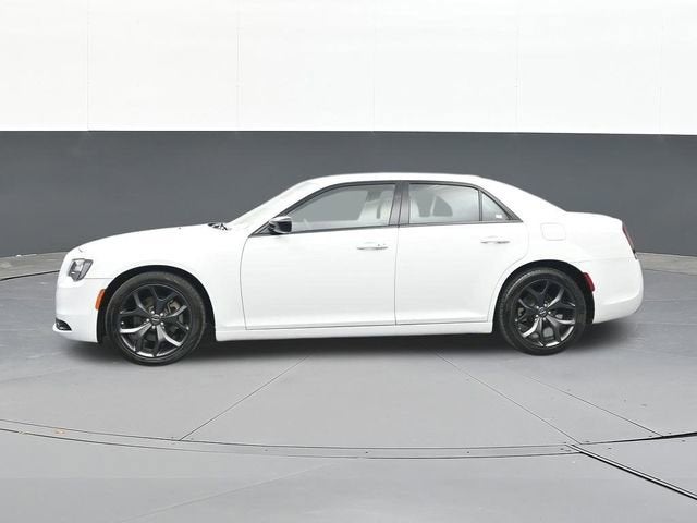 2022 Chrysler 300 Touring