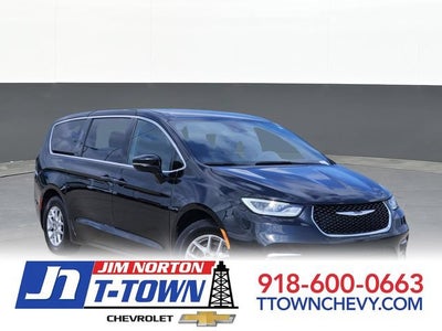2024 Chrysler Pacifica Touring
